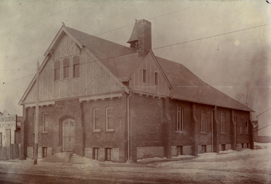 Broadview Congregational Church exterior circa 1900 (photo from Toronto Public Library Digital Archives: https://digitalarchive.tpl.ca/objects/340806/broadview-avenue-congregational-church-broadview-avenue-so?ctx=864aebe275ddc3f8bdecb2fb09fc4284b613c652&i