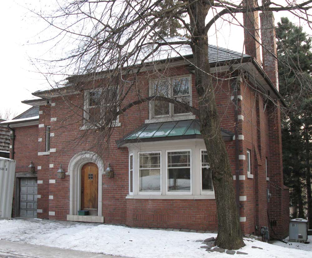 ACO Toronto - 61 Roxborough Drive