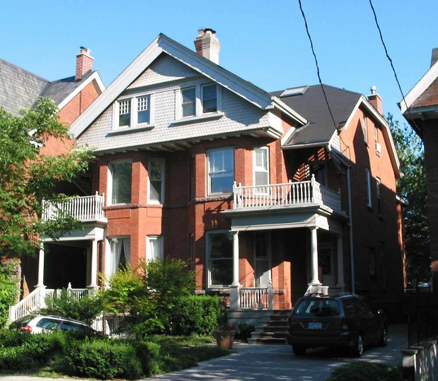 ACO Toronto - 135-137 Roxborough Street East