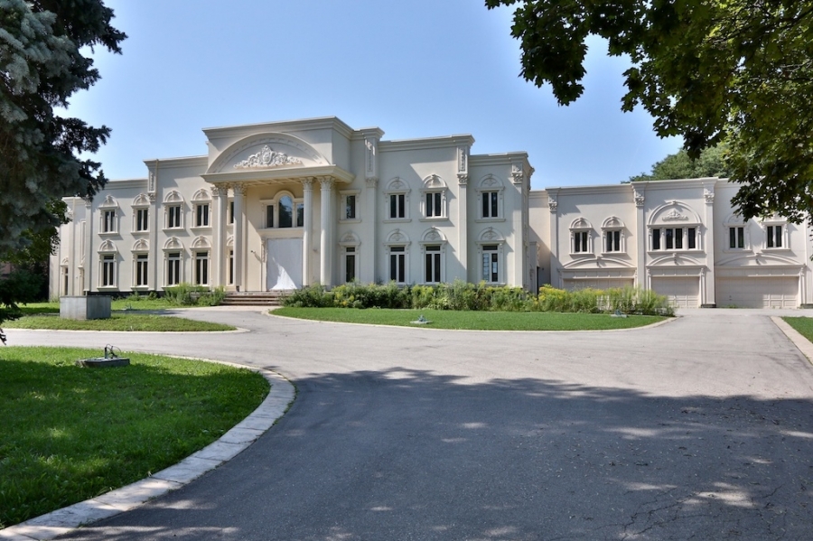 ACO Toronto 40 Park Lane Circle