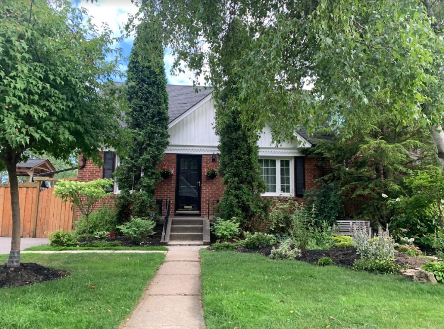 Street facing side of 117 Anndale Drive, 2022 (Image courtesy of Max Berry)
