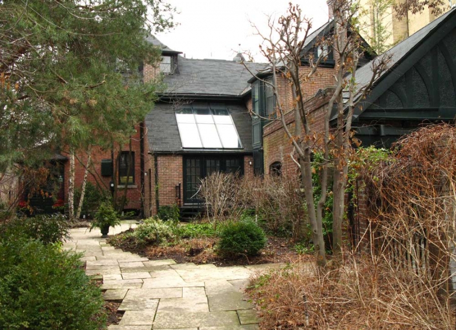 ACO Toronto - 11 Pine Hill Road