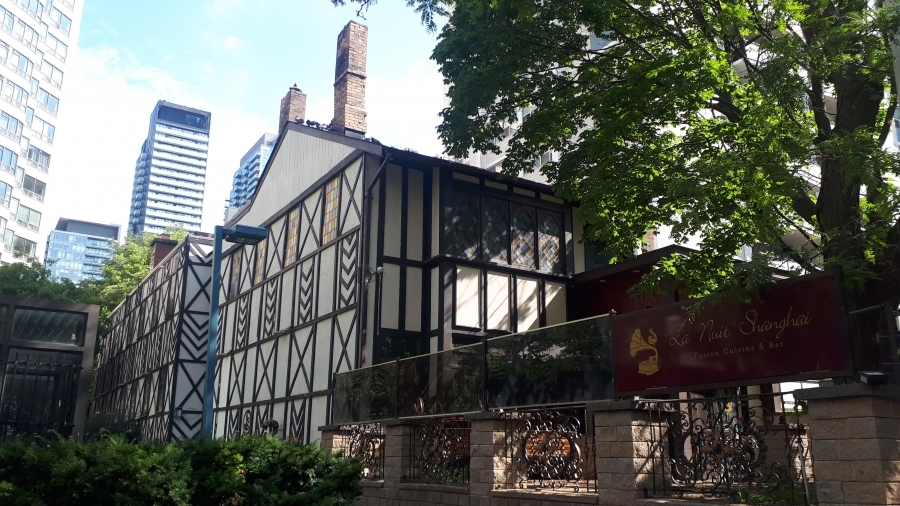 26 Alexander Street, Toronto - 27 June 2021 - Photograph by Adam Wynne